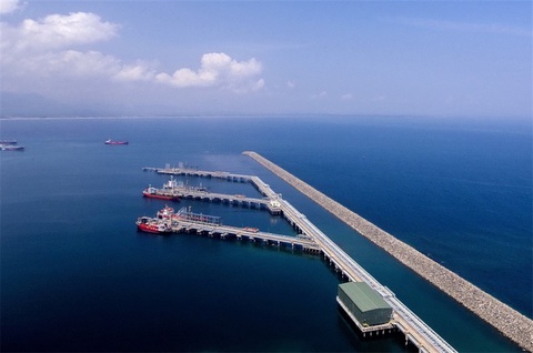 BSR sẽ đẩy mạnh hợp tác với các đơn vị trong ngành như PVOIL, PVTrans, PV GAS, PVChem... trong công tác vận chuyển và tiêu thụ sản phẩm BSR sẽ đẩy mạnh hợp tác với các đơn vị trong ngành như PVOIL, PVTrans, PV GAS, PVChem... trong công tác vận chuyển và tiêu thụ sản phẩm