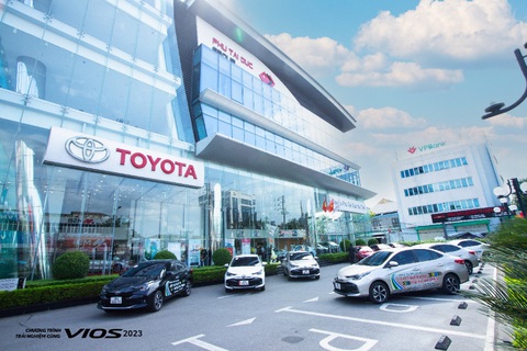 Vios 2023 khoe diện mạo bắt mắt trong sự kiện Roadshow 2023 - Ảnh 3. Vios 2023 khoe diện mạo bắt mắt trong sự kiện Roadshow 2023 - Ảnh 3.
