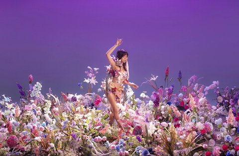 Không còn gai góc nổi loạn, tlinh trưởng thành qua album “ái” - Ảnh 3. tlinh dùng âm nhạc để lưu giữ những cảm xúc tuyệt đẹp của tình yêu
