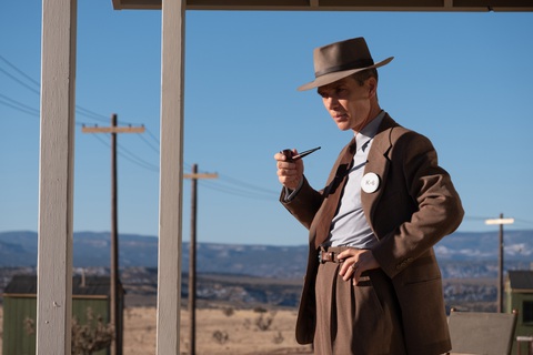 Cillian Murphy kể về cuộc gọi định mệnh với 'cha đẻ' bom tấn nguyên tử Oppenheimer - Ảnh 4. Tạo hình nhà khoa học Oppenheimer của Murphy
