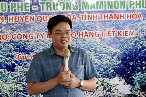 Hai phòng học khang trang được xây dựng bên triền sông Mã từ tấm lòng bạn đọc - Ảnh 4. Ông Hà Văn Thủy - phó bí thư thường trực Huyện ủy Quan Hóa - phát biểu tại buổi lễ - Ảnh: NGỌC QUANG