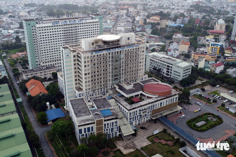 Vì sao UBND tỉnh Đồng Nai dừng thanh tra các gói thầu AIC trong 11 năm? - Ảnh 1. AIC từng lót tay tiền tỉ cho một số lãnh đạo Đồng Nai để đưa được các gói thầu vào Bệnh viện Đa khoa Đồng Nai - Ảnh: H.M.
