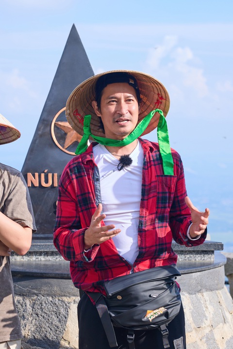 Lý do Huy Khánh bỏ phim truyền hình đi chơi gameshow - Ảnh 1. Huy Khánh bất ngờ trải lòng khi chinh phục núi Bà Đen, Tây Ninh