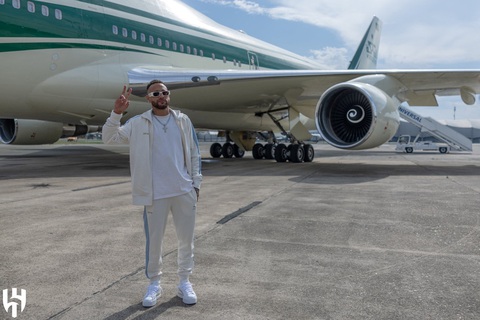 Neymar đến Saudi Arabia bằng phi cơ riêng của hoàng tử: Boeing 747 trị giá 500 triệu euro ! - Ảnh 1. Hoàng tử Saudi Arabia Al-Waleed bin Talal đã gửi chuyên cơ riêng đến Paris để đón Neymar - Ảnh: Reuters