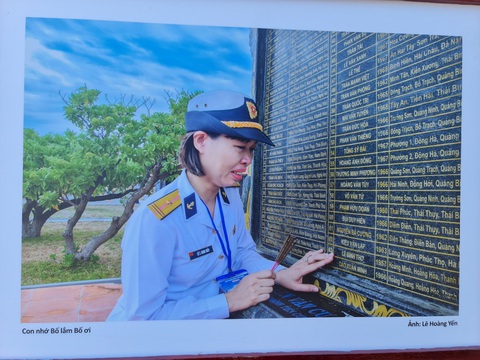 Chủ quyền tổ quốc từ triển lãm ảnh 'Hoàng Sa - Trường Sa trong lòng Quảng Ngãi' - Ảnh 13. Chủ quyền tổ quốc từ triển lãm ảnh 'Hoàng Sa - Trường Sa trong lòng Quảng Ngãi' - Ảnh 13.