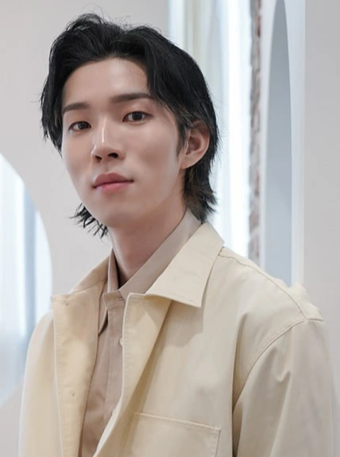 Yoo In Soo - thành viên đội săn quỷ từng đóng zombie phản diện - Ảnh 2. Yoo In Soo là chàng trai tài năng - Ảnh: Soompi