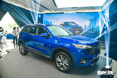 Haval H6 ra mắt thị trường Việt Nam với giá 1,096 tỉ, nhiều công nghệ đối thủ không có - Ảnh 1. Phiên bản HEV duy nhất của Haval H6 bán tại Việt Nam - Ảnh: LÊ HOÀNG
