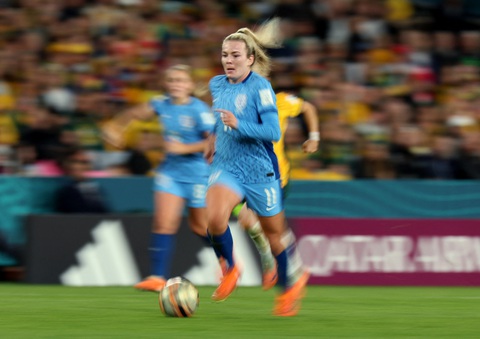 Tương quan sức mạnh giữa tuyển nữ Tây Ban Nha và Anh trước chung kết World Cup nữ 2023 - Ảnh 3. Lauren Hemp là cầu thủ tuyển nữ Tây Ban Nha phải "chăm sóc" kỹ ở chung kết World Cup nữ 2023 - Ảnh: REUTERS