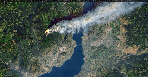 Ảnh vệ tinh cháy rừng ở thành phố Kelowna, tỉnh British Columbia, Canada - Ảnh: REUTERS Ảnh vệ tinh cháy rừng ở thành phố Kelowna, tỉnh British Columbia, Canada - Ảnh: REUTERS