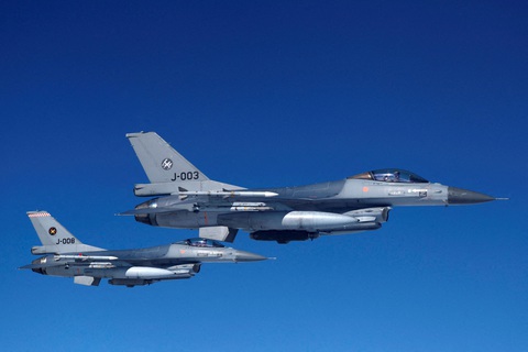 Mỹ sẽ chuyển tiêm kích F-16 cho Ukraine sau khi hoàn tất quá trình huấn luyện - Ảnh: REUTERS Mỹ sẽ chuyển tiêm kích F-16 cho Ukraine sau khi hoàn tất quá trình huấn luyện - Ảnh: REUTERS