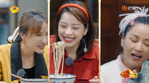 Chi Pu và Ella đọ tài "thực thần" khiến người hâm mộ thích thú - Ảnh 2. Chi Pu, Ella và Ngô Hân khiến fan “cười ngất” vì màn ăn mì độc lạ