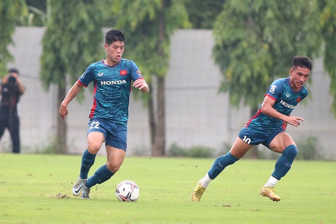 Chờ màn ra mắt cảm xúc của U23 Việt Nam - Ảnh 1. Các cầu thủ U23 Việt Nam tập luyện trước thềm giải đấu - Ảnh: HOÀNG TÙNG