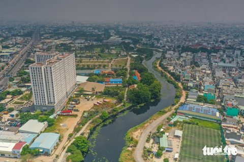 Kênh Tham Lương - Bến Cát - rạch Nước Lên đoạn qua quận Gò Vấp, TP.HCM - Ảnh: QUANG ĐỊNH Kênh Tham Lương - Bến Cát - rạch Nước Lên đoạn qua quận Gò Vấp, TP.HCM - Ảnh: QUANG ĐỊNH