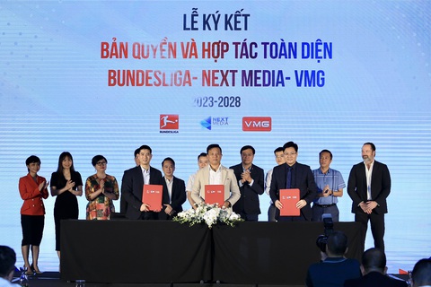 Next Media và VMG tiếp tục sở hữu bản quyền Bundesliga trong 5 năm - Ảnh 1. Toàn cảnh lễ công bố Hợp tác toàn diện, đoàn kết và vươn lên do VMG và Next Media tổ chức sáng 21-8 - Ảnh: NEXT MEDIA