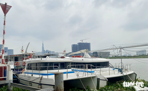 Lễ 2-9: TP.HCM yêu cầu tàu phà không tự ý huỷ chuyến - Ảnh 1. TP.HCM yêu cầu các đơn vị đảm bảo an toàn giao thông thủy dịp lễ 2-9 - Ảnh: THU DUNG