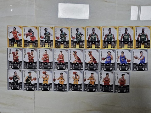 Người hâm mộ ‘săn’ thẻ bài sao bóng rổ VBA - Ảnh 3. Bộ sưu tập Fantasy Pack của một người hâm mộ - Ảnh: VBA