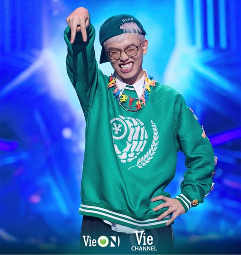 gung0cay chia sẻ: "Có lẽ Rap Việt chính là nơi độc nhất giúp tôi phát triển nhanh nhất trong quãng đường âm nhạc." gung0cay chia sẻ: "Có lẽ Rap Việt chính là nơi độc nhất giúp tôi phát triển nhanh nhất trong quãng đường âm nhạc"