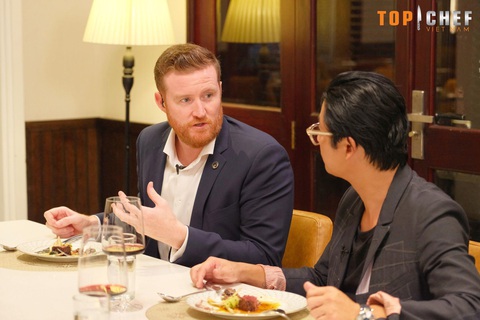 Ông Antoin Breen: Món ngon, vang ngon và quan trọng nhất là bạn bè tốt - Ảnh 2. Ông Antoin Breen: Món ngon, vang ngon và quan trọng nhất là bạn bè tốt - Ảnh 2.