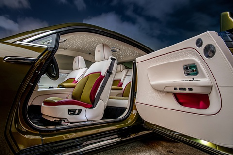 Xe điện Rolls-Royce đầu tiên Spectre cập bến Đông Nam Á: Nhiều tùy chọn lần đầu xuất hiện, đã có giá - Ảnh 4. Nội thất Rolls-Royce Spectre không có đột phá khiến người dùng phải sửng sốt, nhưng vẫn là không gian thuộc hàng đỉnh cao hàng đầu thị trường với nhiều công nghệ mới được bổ sung - Ảnh: Rolls-Royce