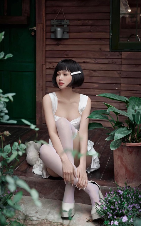 Sắc vóc hot girl đời đầu Tâm Tít ra sao ngày trở lại - Ảnh 5. Sắc vóc hot girl đời đầu Tâm Tít ra sao ngày trở lại - Ảnh 5.