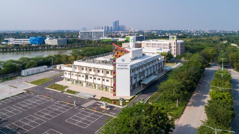 Bệnh viên tiêu chuẩn Nhật Bản đầu tiên ở Ecopark chính thức vận hành - Ảnh 1. Bệnh viện Kusumi nằm trong không gian xanh mát của Ecopark