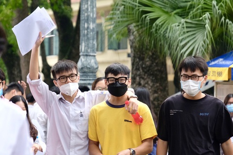 THI THPT 2022 Ha Noi mon ngoai ngu - Ảnh: NGUYÊN BẢO_10 (14) Thí sinh tham dự kỳ thi tốt nghiệp THPT ở Hà Nội năm 2022 - Ảnh: NGUYÊN BẢO