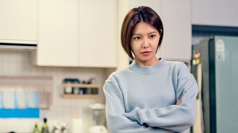 ‘Not Others’: Câu chuyện về gia đình ‘trái tính trái nết’ - Ảnh 2. Soo Young đóng vai người con, để mặt mộc tự nhiên trong phim - Ảnh: Soompi