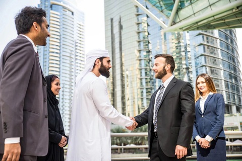 UAE triển khai nhiều chính sách hấp dẫn để thu hút nhân tài quốc tế - Ảnh: Exporttown.com UAE triển khai nhiều chính sách hấp dẫn để thu hút nhân tài quốc tế - Ảnh: Exporttown.com