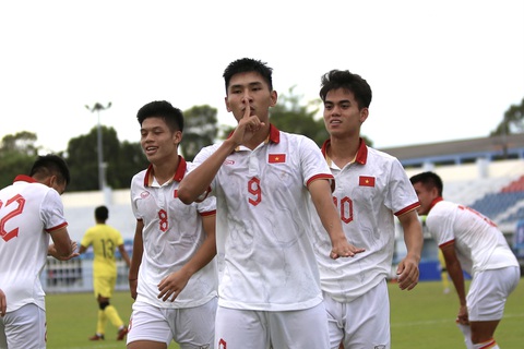 Đánh bại Malaysia 4-1, U23 Việt Nam vào chung kết Giải U23 Đông Nam Á 2023 - Ảnh 1. Niềm vui của các cầu thủ U23 Việt Nam sau khi ghi bàn vào lưới Malaysia - Ảnh: HOÀNG TÙNG
