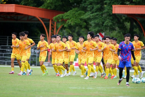 Ban huấn luyện U23 Việt Nam khắt khe về chuyên môn nhưng vẫn có cách làm tâm lý khéo léo dành cho các cầu thủ - Ảnh: H.TÙNG Ban huấn luyện U23 Việt Nam khắt khe về chuyên môn nhưng vẫn có cách làm tâm lý khéo léo dành cho các cầu thủ - Ảnh: H.TÙNG
