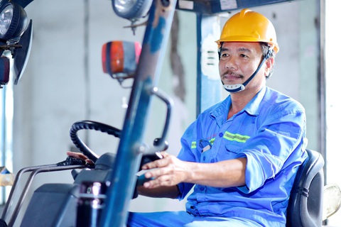 Nhiều điểm bán bánh Trung thu sôi động, sớm phục vụ nhu cầu người dân - Ảnh 3. Nhiều điểm bán bánh Trung thu sôi động, sớm phục vụ nhu cầu người dân - Ảnh 3.