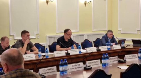 Tiết lộ vụ bê bối mua đồ ngụy trang cho quân đội của Bộ Quốc phòng Ukraine - Ảnh 1. Cuộc họp của Ủy ban điều tra Quốc hội với thứ trưởng Bộ Quốc phòng Ukraine và các cơ quan thực thi pháp luật - Ảnh: UKRAINSKA PRAVDA