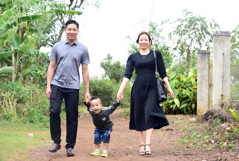 Cùng nhau vun vén sẽ mãi giữ vững hạnh phúc gia đình - Ảnh minh họa: DUYÊN PHAN Cùng nhau vun vén sẽ mãi giữ vững hạnh phúc gia đình - Ảnh minh họa: DUYÊN PHAN