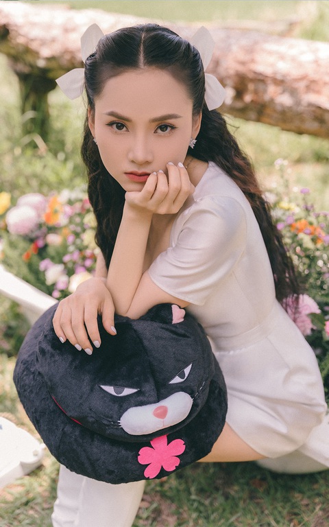 Cú chuyển mình từ ballad sang pop hiphop cực mượt của Ngô Lan Hương - Ảnh 3. Ngô Lan Hương mang một màu sắc “thời sự” khác biệt của nhạc Việt