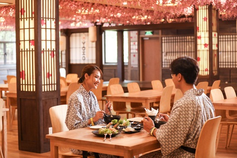 Điểm đến mới cho mùa thu đang “gây sốt” - Ảnh 4. Và thưởng thức ngay ẩm thực đặc sắc của xứ sở hoa anh đào tại Onsen Quang Hanh