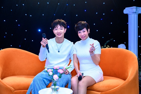 Thu Minh và Hoàng Dũng, từ hai thế hệ nghệ sĩ của nhạc Việt, trò chuyện về âm nhạc trong show Muse It - Ảnh: NVCC Thu Minh và Hoàng Dũng, từ hai thế hệ nghệ sĩ của nhạc Việt, trò chuyện về âm nhạc trong show Muse it - Ảnh: NVCC