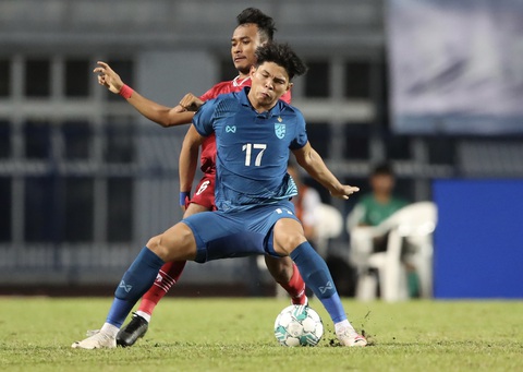 Báo Indonesia: 'Hạ đẹp Thái Lan, U23 Indonesia thách thức U23 Việt Nam ở chung kết' - Ảnh 3. U23 Thái Lan (áo xanh) thi đấu nhạt nhòa trước U23 Indonesia - Ảnh: HOÀNG TÙNG