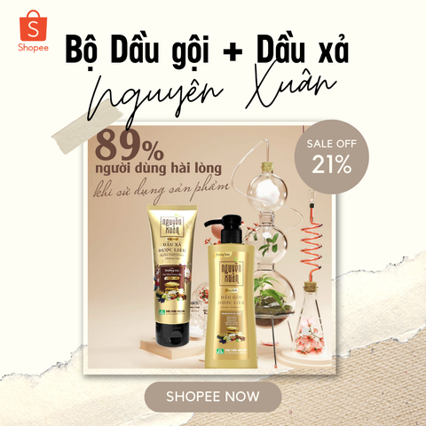 Lọ dầu gội làm tốt nhiệm vụ detox cho da đầu, loại bỏ cặn bẩn và mang đến hương thơm tự nhiên dễ chịu gọi tên Dầu gội Nguyên Xuân. Bạn có thể sở hữu cả combo Dầu gội 350ml và Dầu xả 180ml Nguyên Xuân bồng bềnh với giá cực ưu đãi trên Shopee Mall Lọ dầu gội làm tốt nhiệm vụ detox cho da đầu, loại bỏ cặn bẩn và mang đến hương thơm tự nhiên dễ chịu gọi tên Dầu gội Nguyên Xuân. Bạn có thể sở hữu cả combo Dầu gội 350ml và Dầu xả 180ml Nguyên Xuân bồng bềnh với giá cực ưu đãi trên Shopee Mall