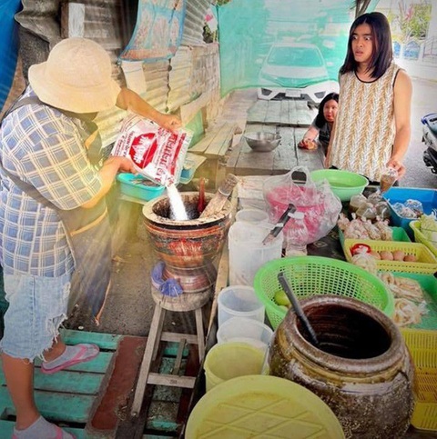 Ảnh vui 26-8: Người giàu vẫn khổ là thật! - Ảnh 6. Cách để quên một người nhanh nhất.