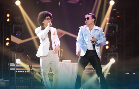 SMO kết hợp với ca sĩ Hoàng Tôn mang đến phần thi Nhà Văn Vở, với giai điệu disco dễ đi vào tai người nghe ngay từ lần đầu - Ảnh: BTC SMO kết hợp với ca sĩ Hoàng Tôn mang đến phần thi Nhà Văn Vở, với giai điệu disco dễ đi vào tai người nghe ngay từ lần đầu - Ảnh: BTC