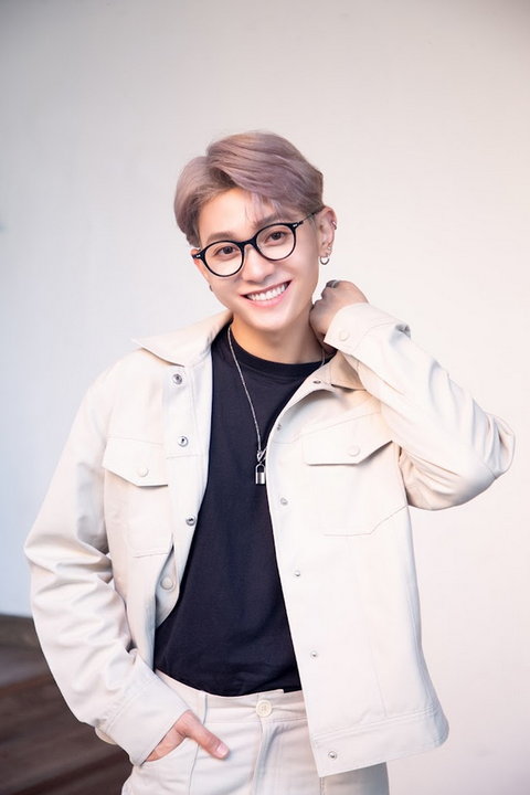 Roy Nguyễn ra mắt ca khúc comeback đậm chất Việt Nam mừng Quốc Khánh - Ảnh 3. Roy Nguyễn ra mắt ca khúc comeback đậm chất Việt Nam mừng Quốc Khánh - Ảnh 3.