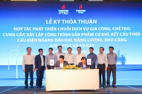 Chuỗi cung ứng dịch PVN đón đầu xu thế chuyển dịch năng lượng - Ảnh 5. Lễ ký hợp tác phát triển chuỗi dịch vụ giữa PTSC và PV GAS