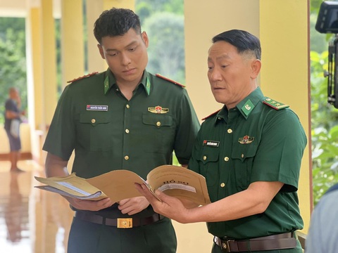 Diễn viên Hoàng Hải và Phan Thắng trong một cảnh quay - Ảnh: VTV Diễn viên Hoàng Hải và Phan Thắng trong một cảnh quay - Ảnh: VTV
