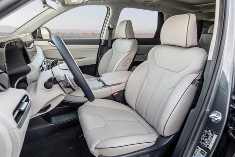 Hyundai Custo và Palisade: - Ảnh 9. Ghế lái trên Hyundai Palisade 2023 mượn công nghệ ghế công thái học từ Genesis với các buồng khí giãn nở để tăng độ tiện nghi, giảm mệt mỏi cho người dùng trong các hành trình dài