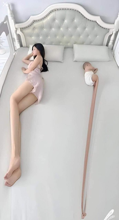 Ảnh vui 29-8: Bài tập về nhà 'vẽ chân dung mẹ em' - Ảnh 7. Chỉ cần mẹ đẹp là được, con sẵn sàng "hy sinh".