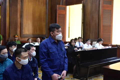 Cựu cán bộ công an phường Phú Thọ Hòa xin lỗi Đảng, Nhà nước và ngành Công an - Ảnh 1. Bị cáo Phạm Thanh Tuấn - Ảnh: T.T.D.