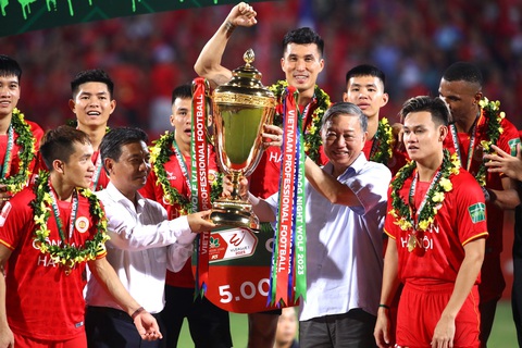V-League 2023: Những dấu ấn đáng nhớ - Ảnh 4. Công an Hà Nội vô địch V-League 2023 - Ảnh: MINH ĐỨC