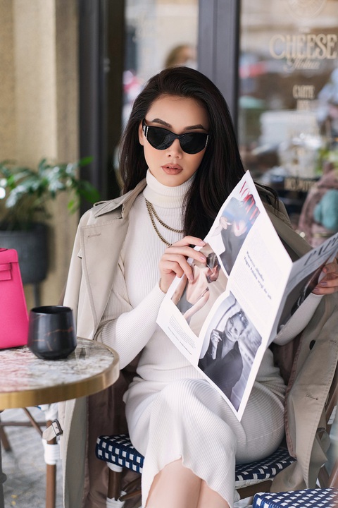 Trang Nhung tái xuất với sắc vóc '10 điểm không có nhưng…' - Ảnh 5. Nữ diễn viên giữ gìn sắc vóc bằng cách tập thể dục tại nhà, ăn uống healthy.