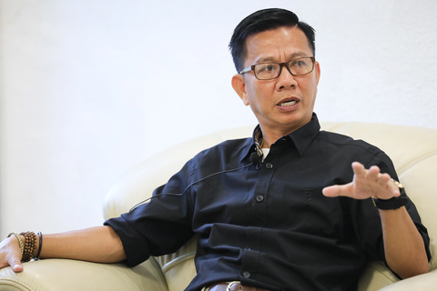 Giao lưu HLV Hoàng Anh Tuấn: 'Tôi rất bực với Văn Trường' - Ảnh 1. HLV Hoàng Anh Tuấn đã có những chia sẻ chân tình cùng bạn đọc Tuổi Trẻ Online - Ảnh: DANH KHANG
