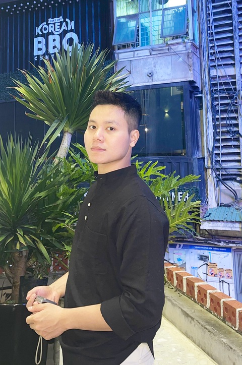 Sinh viên ĐH Duy Tân chinh phục học bổng các nước - Ảnh 2. Nguyễn Hữu Nhớ - cựu sinh viên ngành du lịch - nhận học bổng của Chính phủ Hàn Quốc